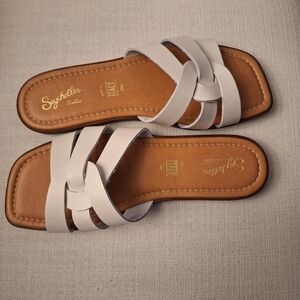 Seychelles Women's White and Tan Sandals
